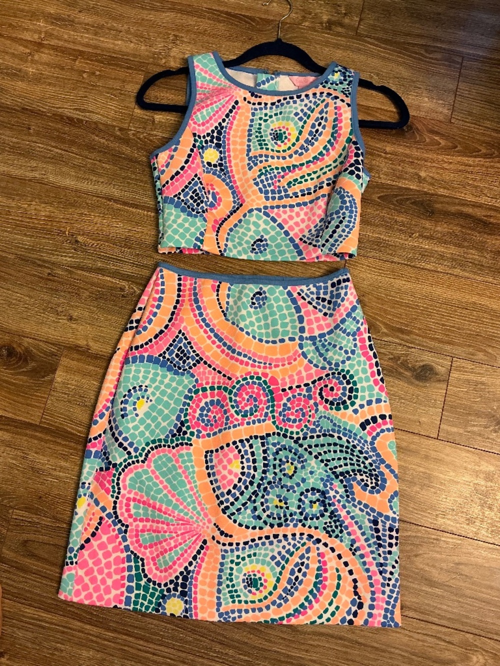 Lilly Pulitzer Rare set , Kennedy crop top & mosaic skirt